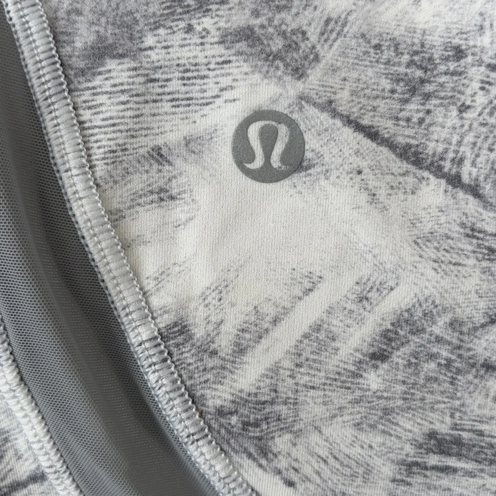 NWOT Lululemon Pace Perfect Cropped leggings white grey breeze high rise size 4
